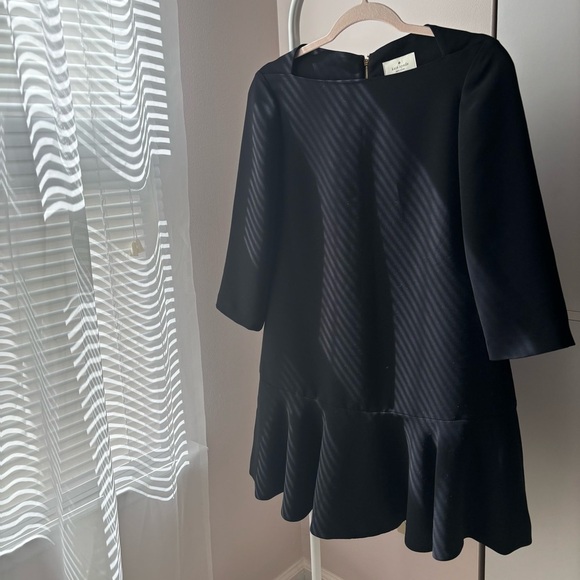 Kate Spade Flounce Dress Size 2 Designer LBD 3/4 Sleeve Mini Crepe - Picture 3 of 4